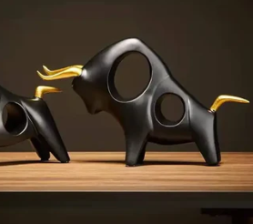 Apex Momentum Bull Sculpture