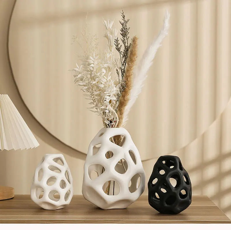 Norév Hollow Out Ceramic Vase White Black Nordic Classical Aesthetics